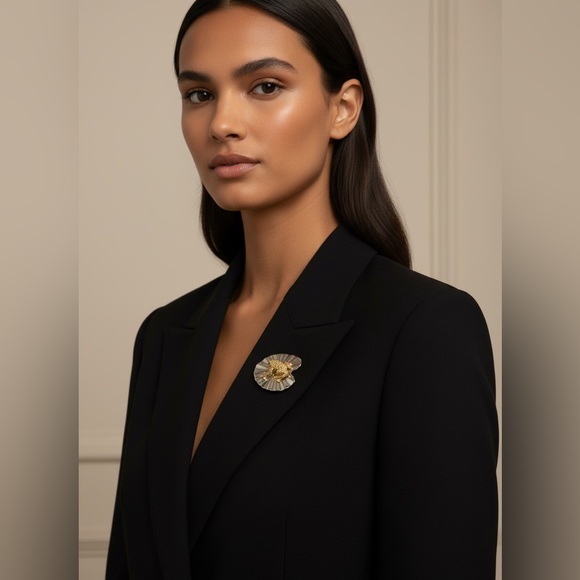 Vintage Park Lane Gold Frog on Silver Lily Pad Brooch – Collectible Nature Pin - Picture 2 of 9